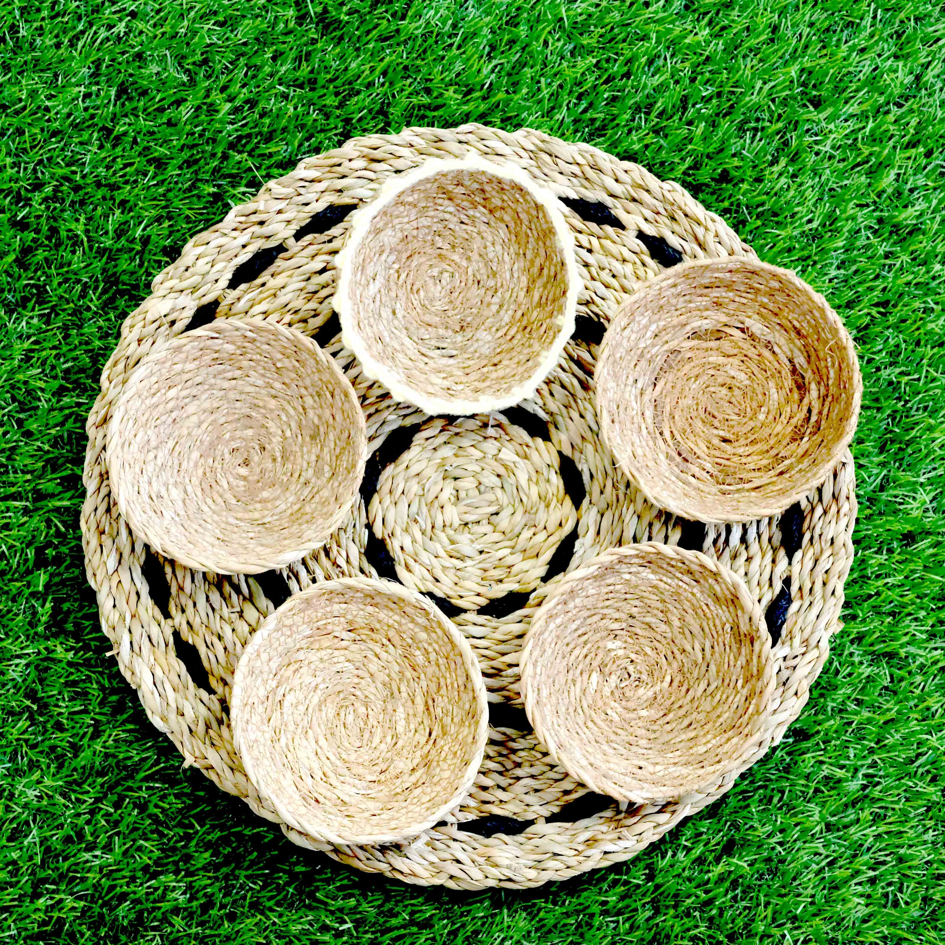 Handwoven Hogla Leaf Round Serving Tray with 5 Snack Bowls